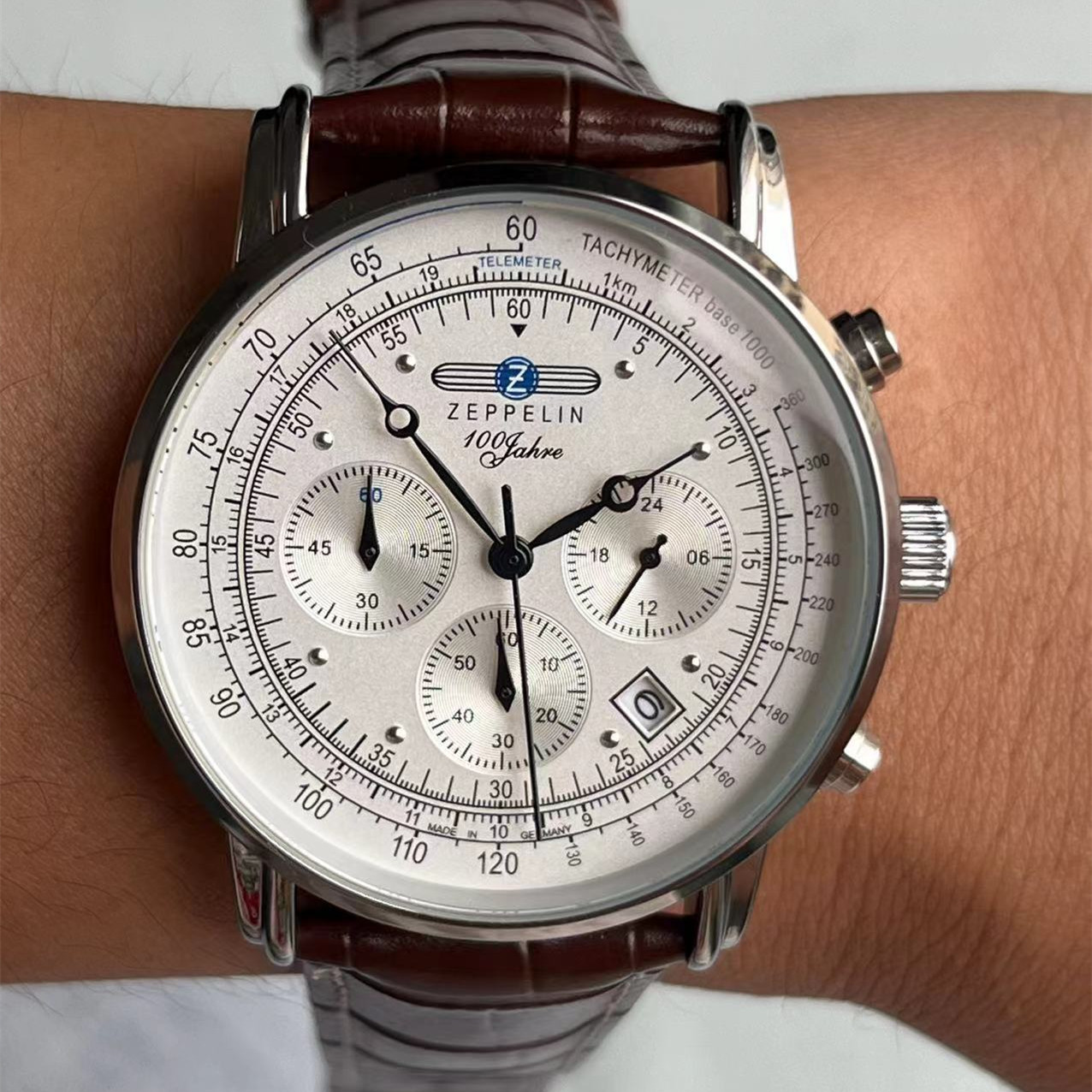 Smartwatch Touch - Nowa Seria Zegarków Męskich New Zeppelin,